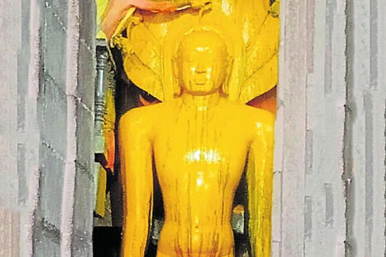 Shravanabelagola Parshvanatha Pushya Bahula Panchami Charukeerthi Bhattaraka Swamiji