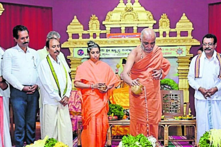 Odiyoor Shree Gurudevadatta Samsthanam Shree Gurudevananda Swamiji Guru Vandana