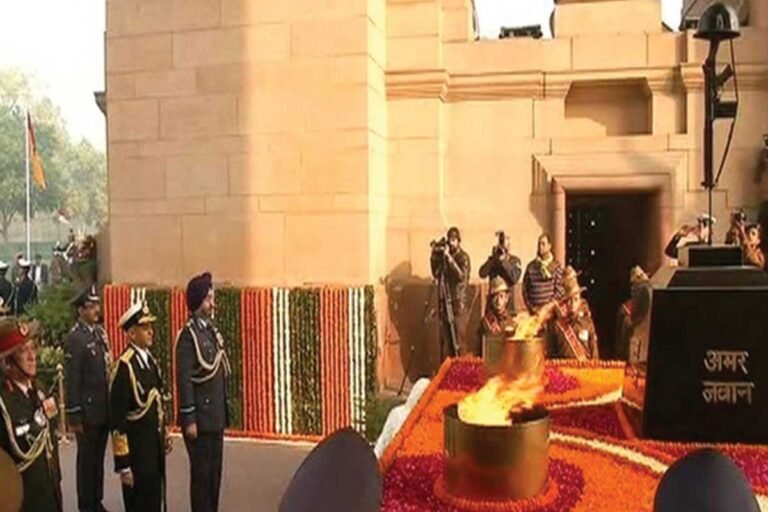 India Gate Amar Jawan Jyoti Flame National War Memorial