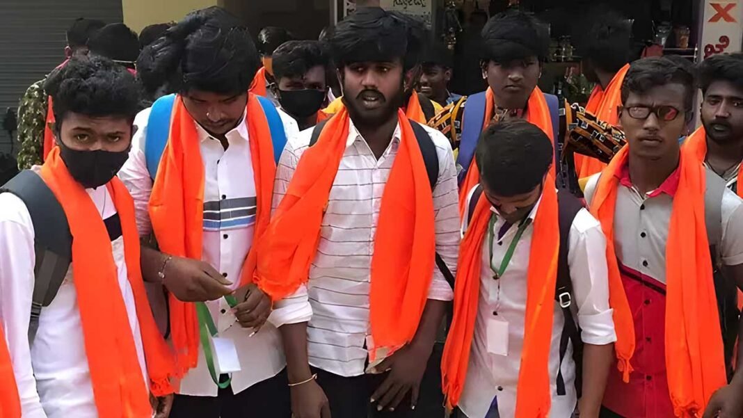 chikkaballapur gauribidanur College students saffron shawl Hijab protest