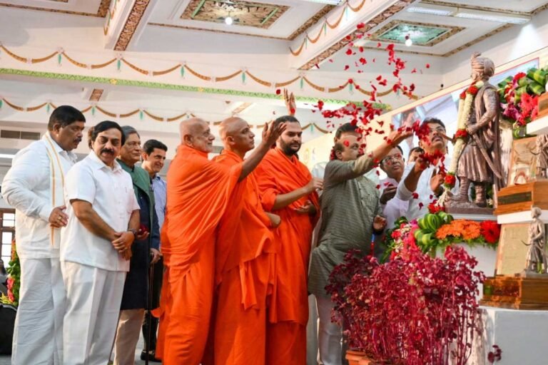 Nadaprabhu Kempegowda Birth anniversary Vidhana Soudha by Karnataka Government