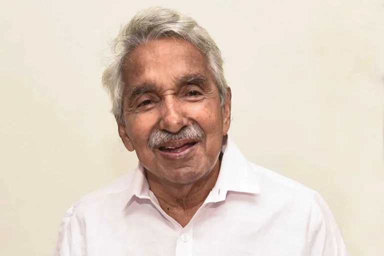 Former Kerala Chief Minister Oommen Chandy Passes Away at 79