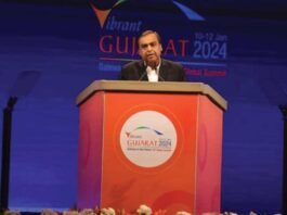 Mukesh Ambani Praises PM Modi at Vibrant Gujarat Summit