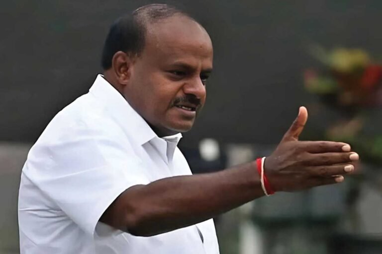 Threat and Extortion Complaint filed agains HD Kumaraswamy by Businessman vijay tata