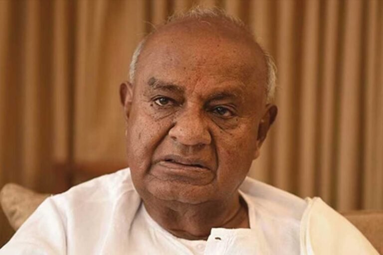 HD Deve Gowda Kumaraswamy DK Suresh