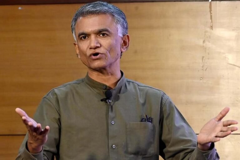 Revenue Minister Krishna Byre Gowda