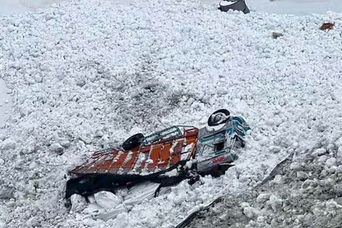 Avalanche in Badrinath