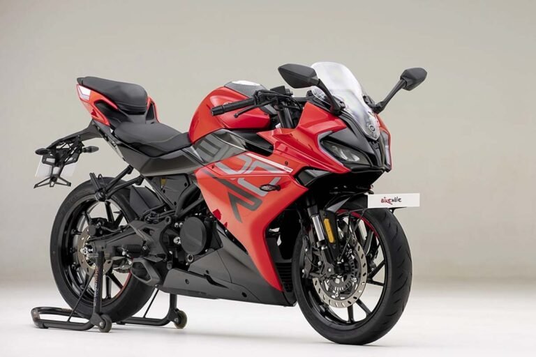 Keeway K300 SF Motorcycle