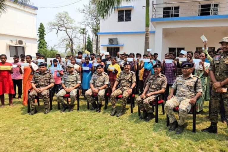 50 Naxals surrender in Chhattisgarh!