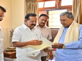 Tamil Nadu ministers meets CM Siddaramaiah