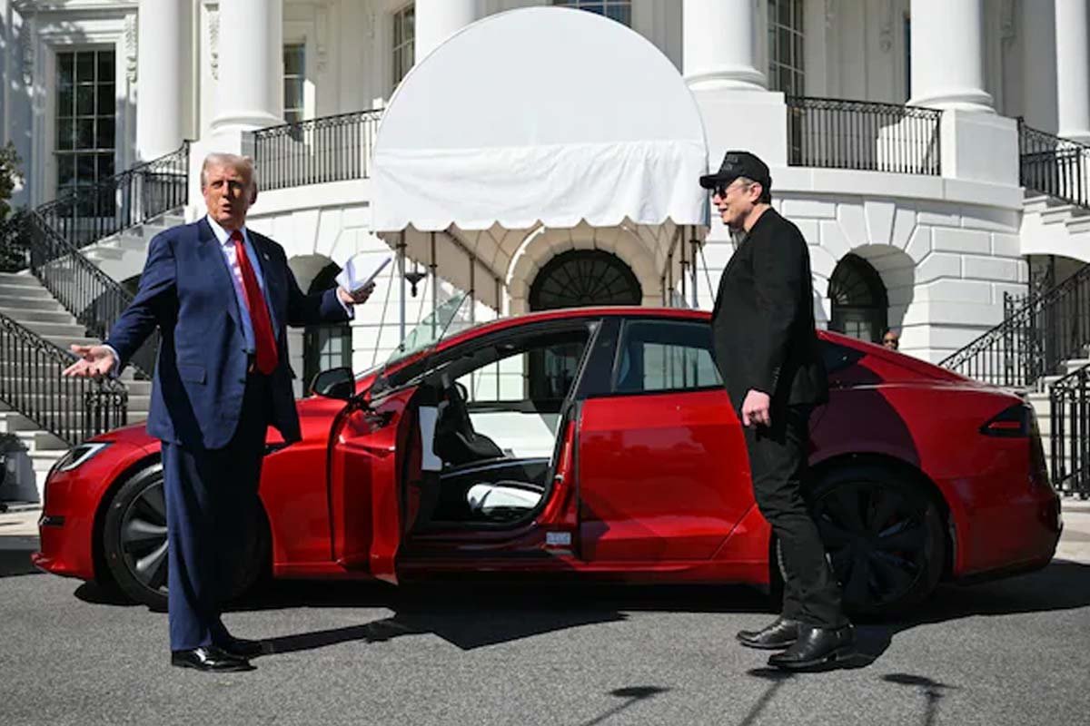 Trump buys red Tesla