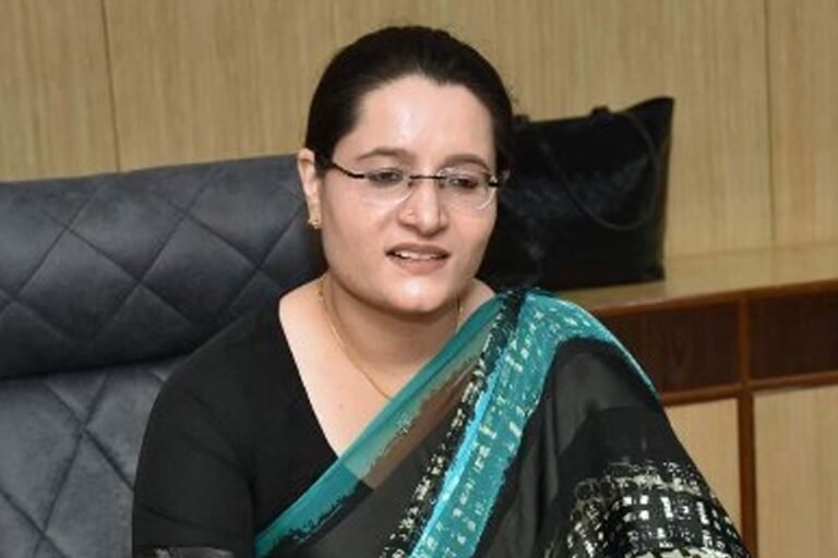Commissioner Noor Zahra Khanam,