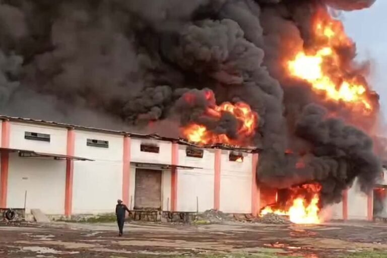 Oil warehouse catches fire in Nelamangala