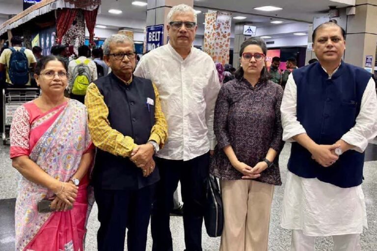 TMC MPs' delegation visits Kashmir areas hit by Pak shelling