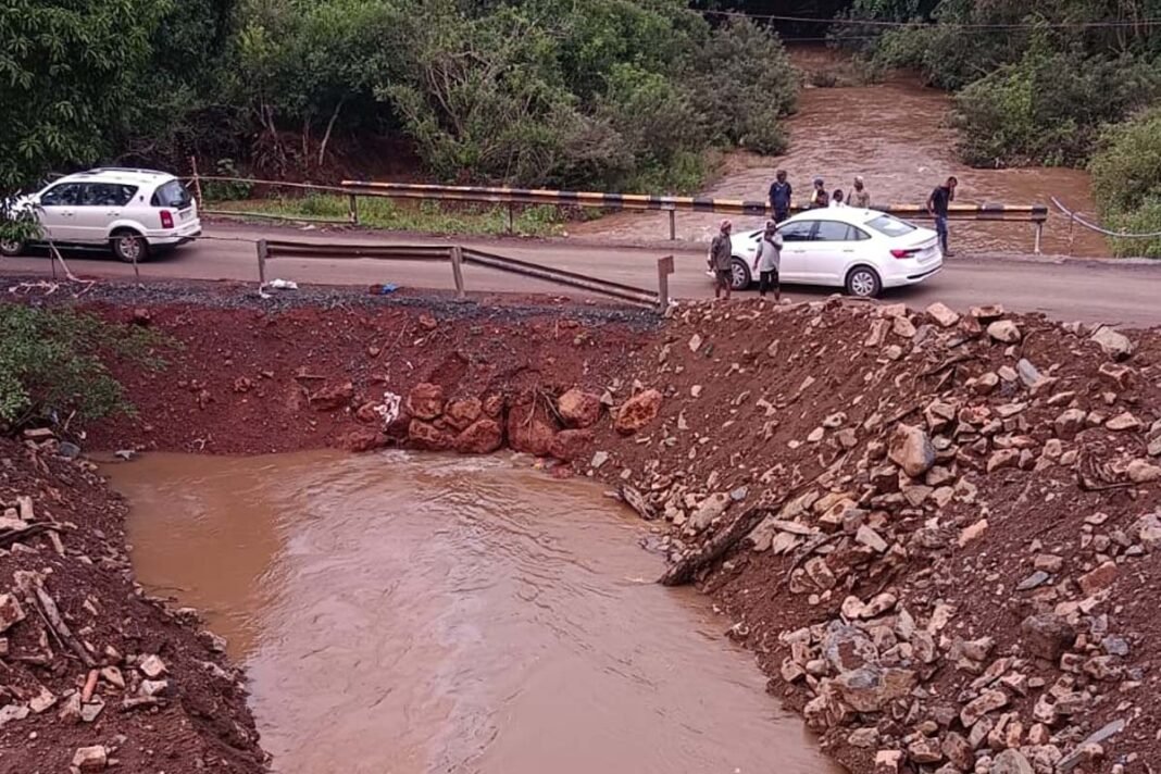Road washed away due to heavy rains, Belgaum-Goa highway closed