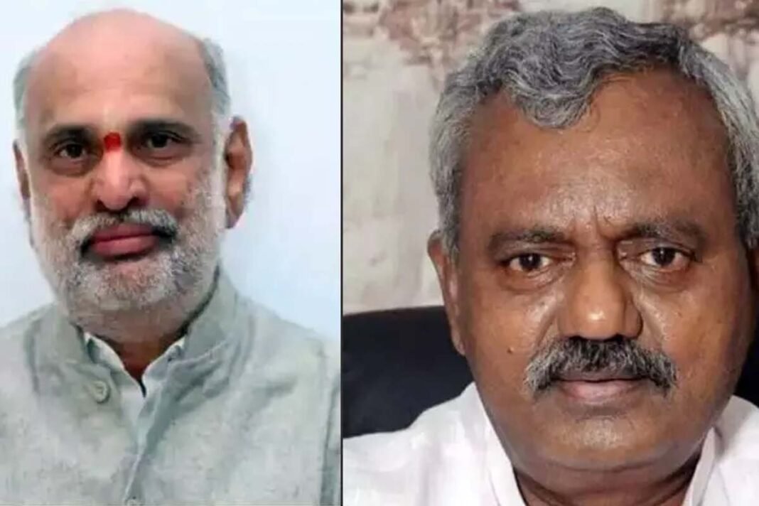 Senior BJP leaders Shivaram Hebbar and ST Somashekhar