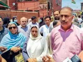Indians in Iran warned: Contact embassy immediately