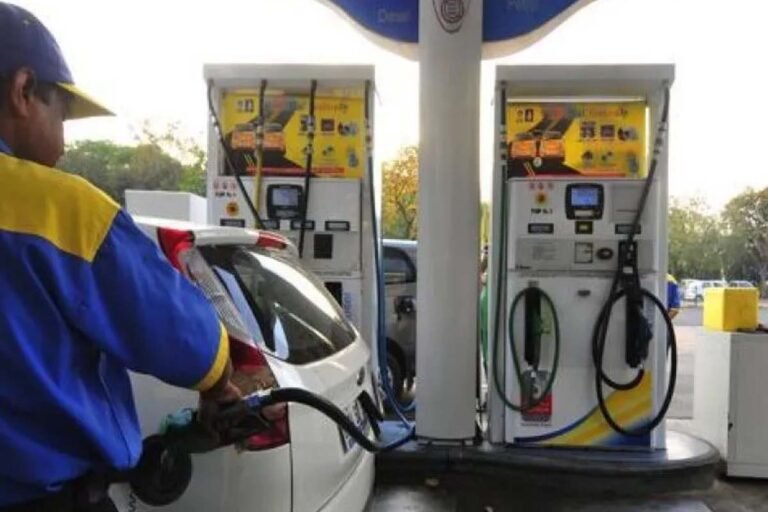 Haryana government has announced a major scheme by banning fuel for old polluting vehicles.
