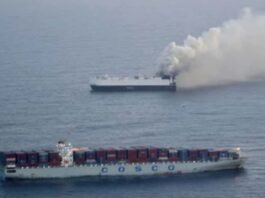Ship carrying 3,000 cars sinks in Pacific Ocean
