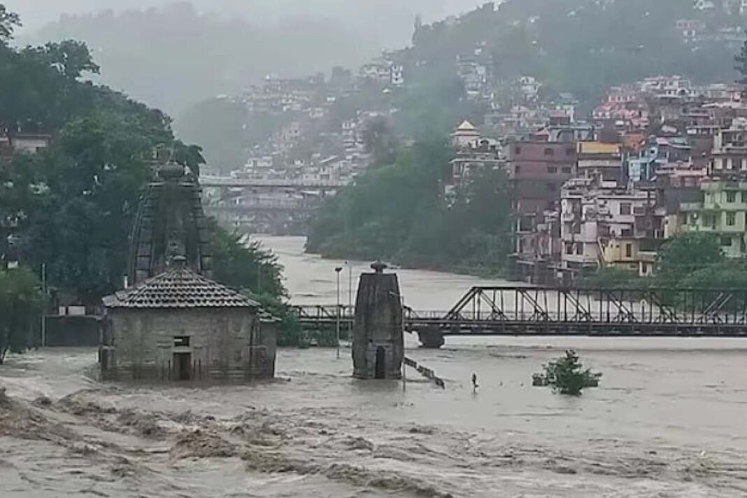 Cloudburst and flood in Himachal
