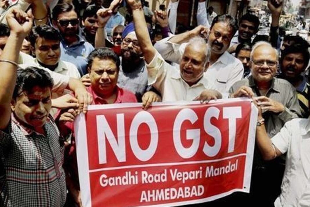 Small traders protest statewide against GST notice