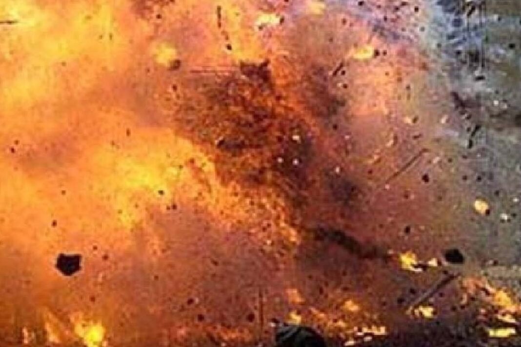 Bag explosion outside West Bengal school