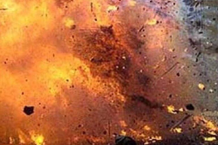 Bag explosion outside West Bengal school