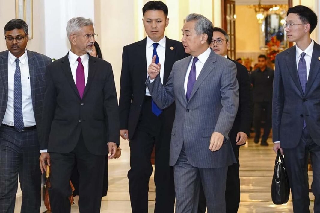 Jaishankar talks with Chinese Foreign Minister: Emphasis on counter-terrorism
