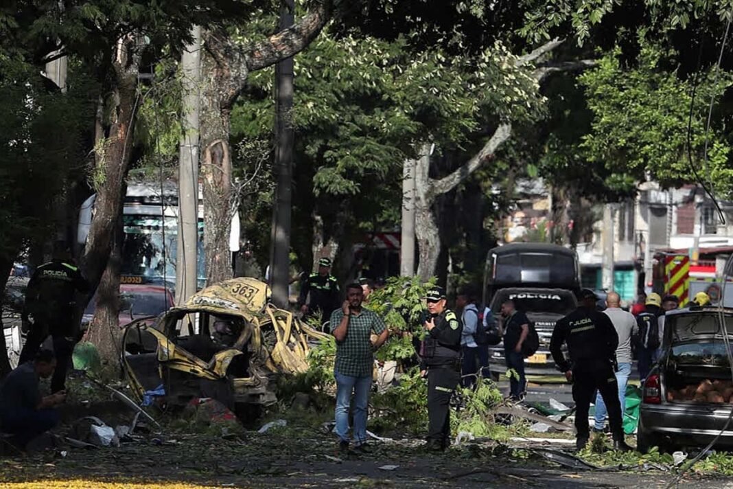 Car bomb, helicopter attack in Colombia: 13 dead
