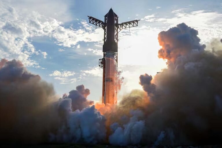 SpaceX's Starship successfully launched on its 10th attempt!