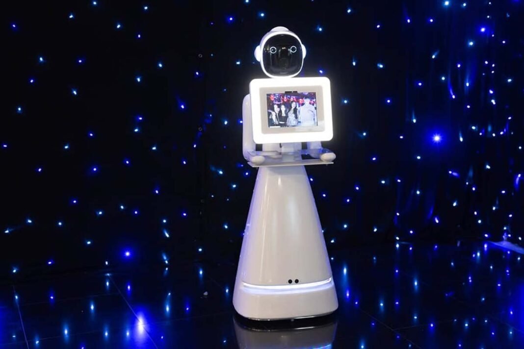 Robot photo booth