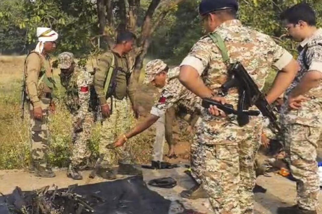 Three Naxals killed in gunfight between security forces and Naxals Three Naxals killed in gunfight between security forces and Naxals