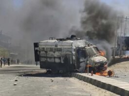 Ladakh ನಲ್ಲಿ GEN-Z ಹಿಂಸಾತ್ಮಕ ಪ್ರತಿಭಟನೆ: BJP ಕಚೇರಿ ಮತ್ತು ಸೇನಾ ವಾಹನಕ್ಕೆ ಬೆಂಕಿ GEN-Z violent protest in Ladakh