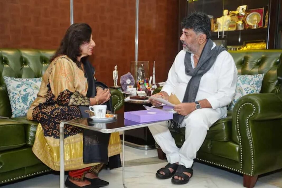 22oct6 Kiran Mazumdar Shah DK Shivakumar CM Siddaramaiah Meeting