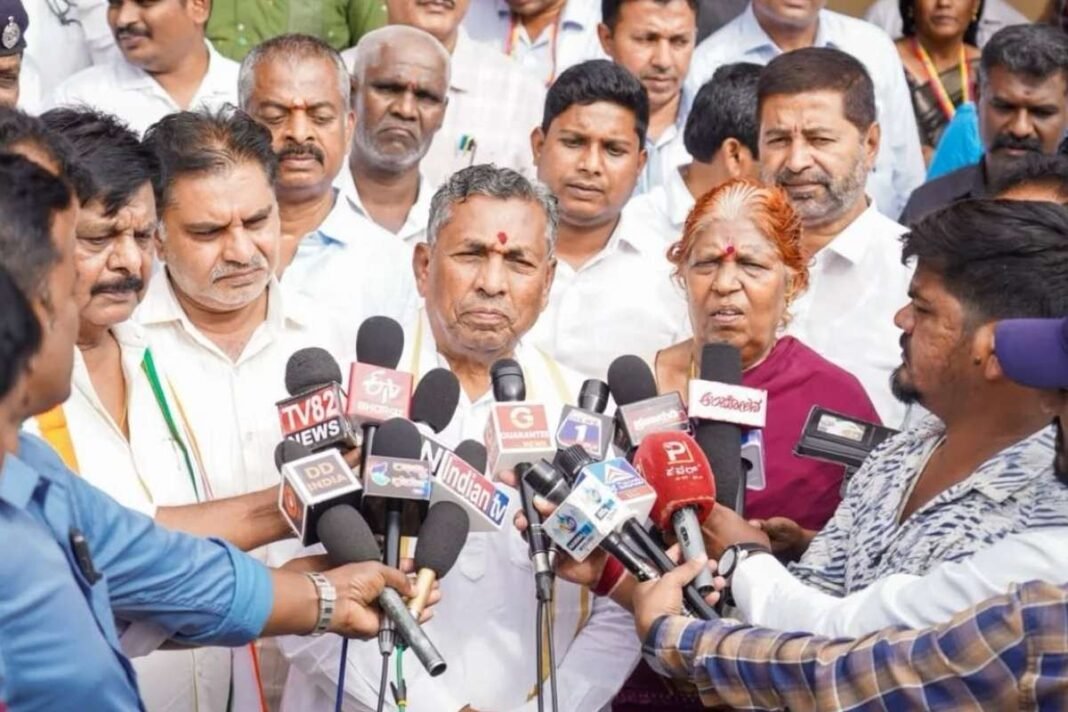 29octk3 K H Muniyappa Congress High Command decides CM