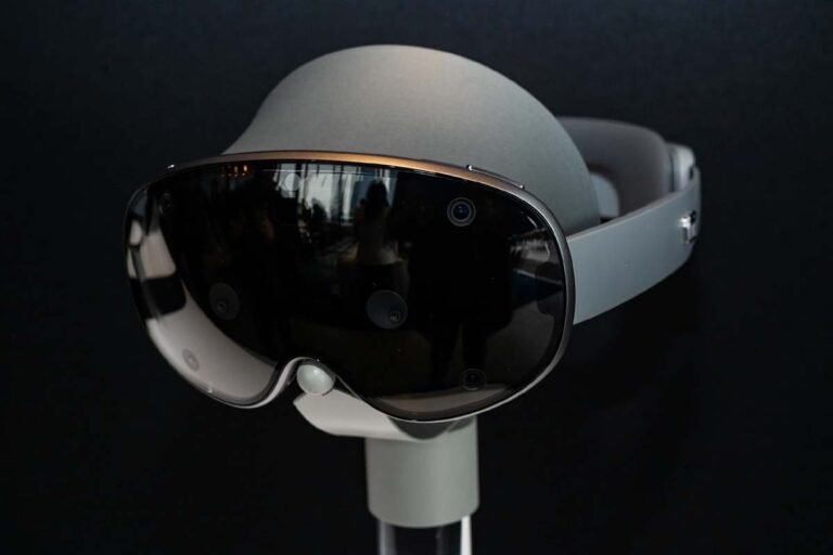 Samsung Galaxy XR Headset Launched