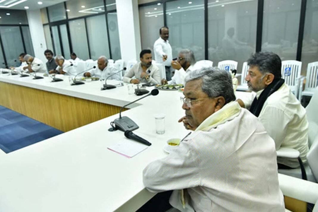 Cabinet reshuffle discussed at Siddaramaiah's dinner meet