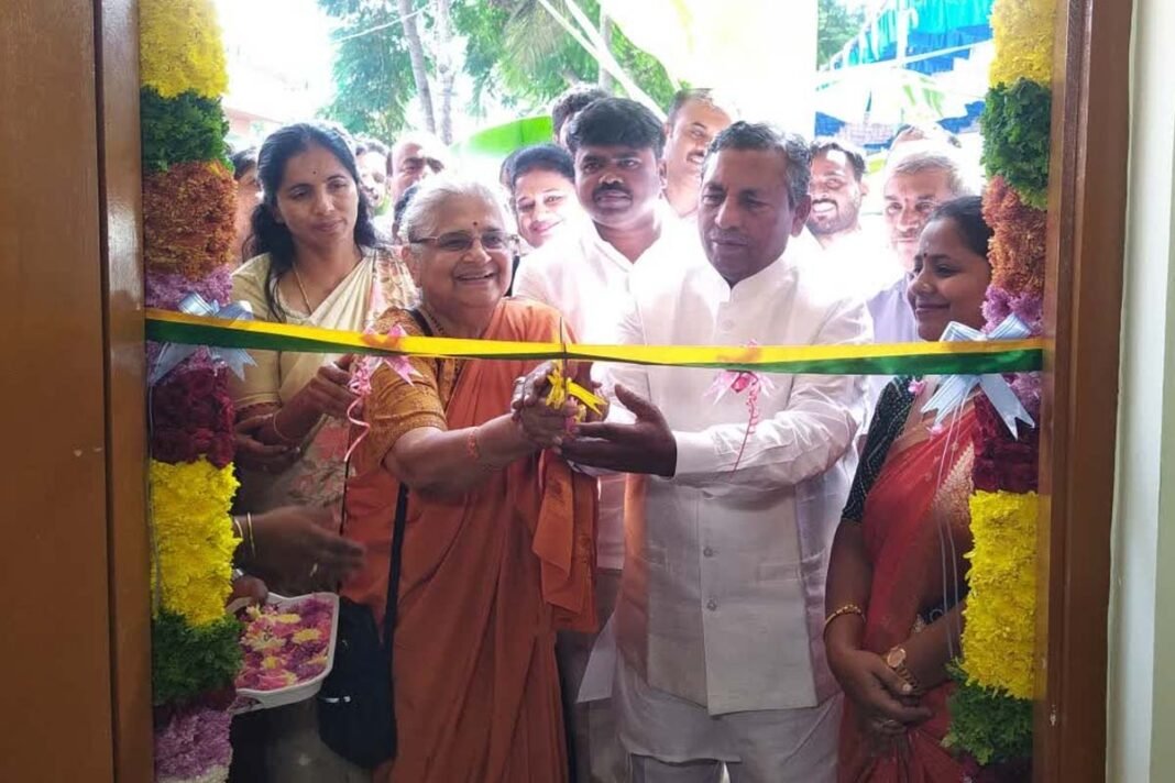 Murthy Trust builds new building for government school