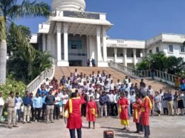 ಡಿ. 12 ರಿಂದ ಹೆಲ್ಮೆಟ್ ಕಡ್ಡಾಯ: ಜಿಲ್ಲಾಧಿಕಾರಿ ಕಚೇರಿ ಪ್ರವೇಶಕ್ಕೂ ಹೆಲ್ಮೆಟ್ ಬೇಕು