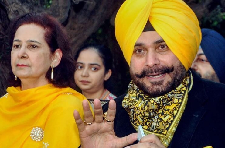 Congress suspends Navjot Kaur Sidhu over 500 crore remark