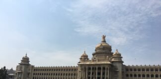 ಇಂದು ಕರ್ನಾಟಕ ಬಂದ್: ಕಾವೇರಿ ವಿವಾದ, ಸಾರಿಗೆ ಸ್ಥಗಿತ ಸಾಧ್ಯತೆ ಕರ್ನಾಟಕ ಬಂದ್ - ವಿಧಾನಸೌಧ, ಬೆಂಗಳೂರು